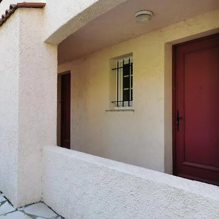 Studio アパート *